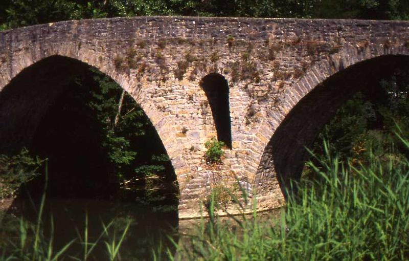 34-Pamplona (ponte della Maddalena),13 luglio 2007.jpg